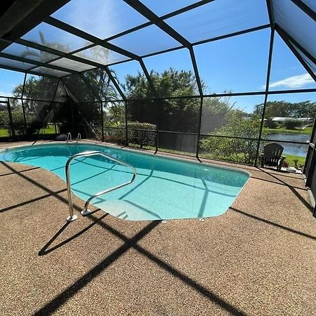 Pool Home With A New Sparkling Pool, Close To Beach, Lovely Lake View เนเปิลส์ ภายนอก รูปภาพ